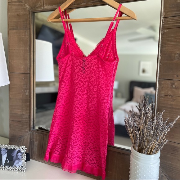 NWOT Victoria’s Secret Pink Lace Chemise - Picture 3 of 12